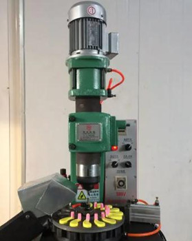 怎樣安全地操作氣液增壓鉚接機？